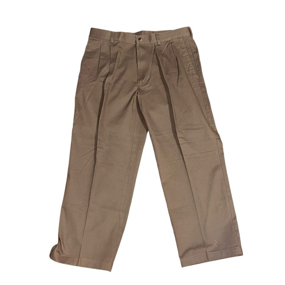 NEW WITH TAGS Haggar Pants Men’s 36x30 classic khaki Tan (219 latte) Performance
